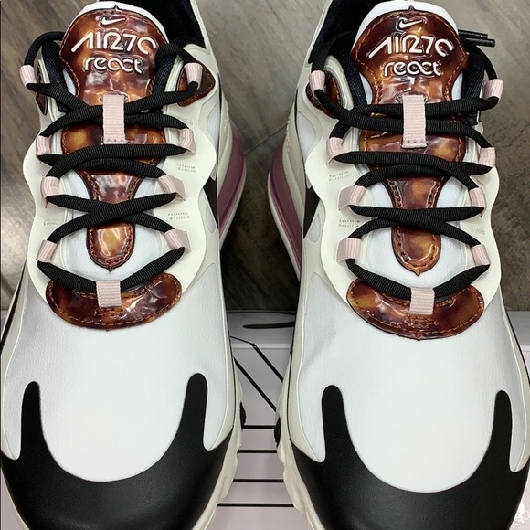 W NIKE AIR MAX 270 REACT - Picture 7 of 16